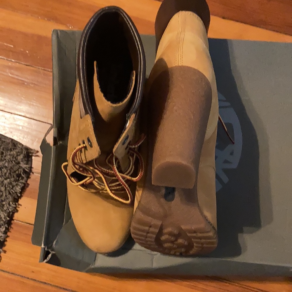 Timberlands - Picture 4 of 7